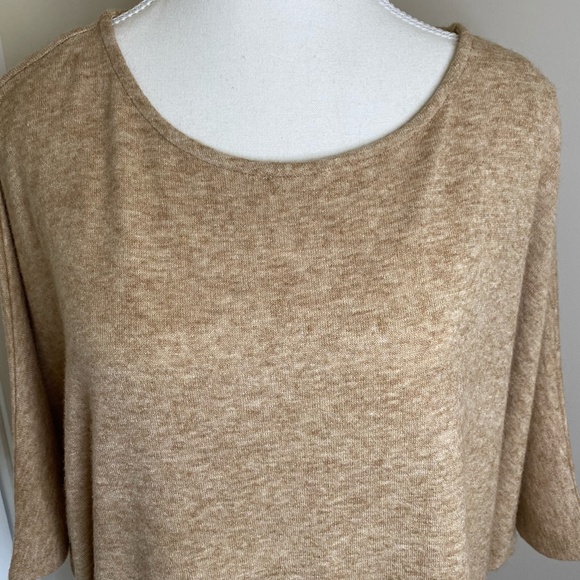 Halston Women's Soft Relaxed Fit Short Sleeve Lightweight XL Sweater. Sz XL - Picture 4 of 15